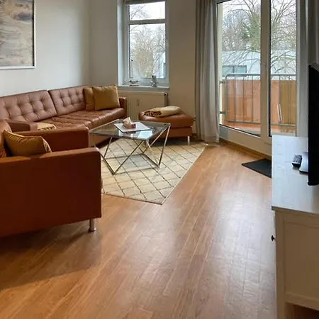Nur Wenige Gehminuten Zum Zentrum Und 17 - Appartamento Sellin (Rugen)