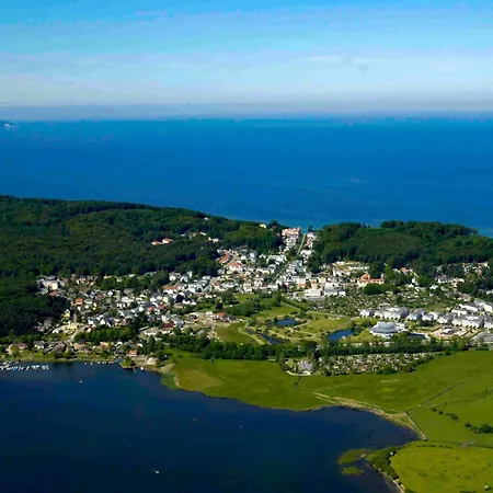 Nur Wenige Gehminuten Zum Zentrum Und 17 - * Sellin (Rugen)