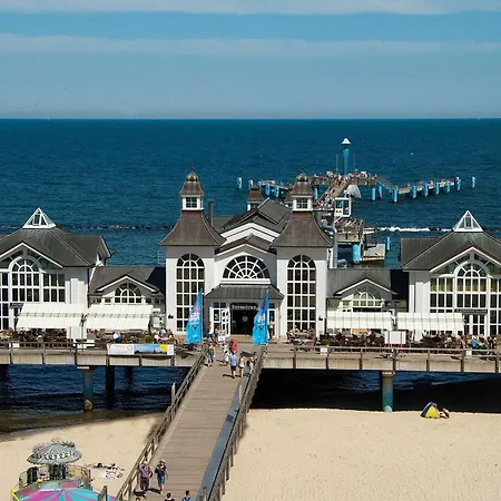 Nur Wenige Gehminuten Zum Zentrum Und 17 - Apartment Sellin (Rugen)