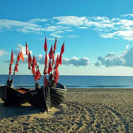 Nur Wenige Gehminuten Zum Zentrum Und 17 - * Sellin (Rugen)