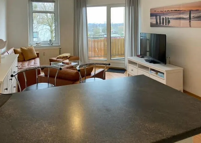 شقة Nur Wenige Gehminuten Zum Zentrum Und 17 -