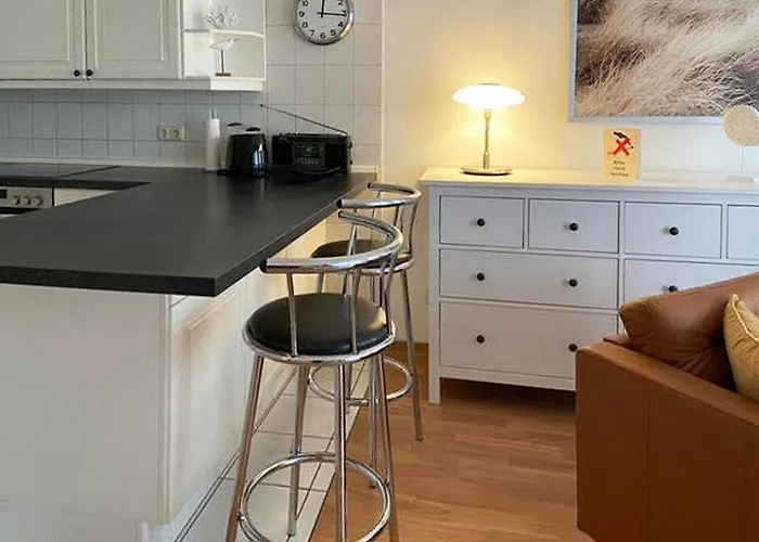 Nur Wenige Gehminuten Zum Zentrum Und 17 - * Sellin (Rugen)