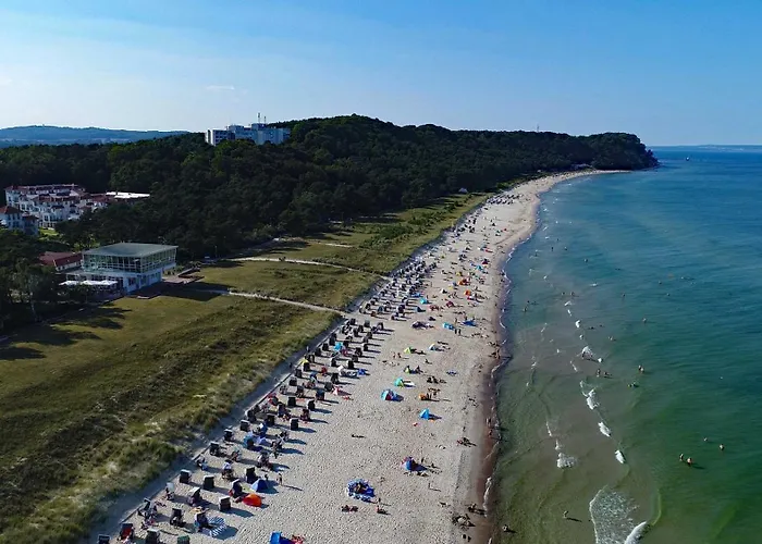 Nur Wenige Gehminuten Zum Zentrum Und 17 - Sellin (Rugen)