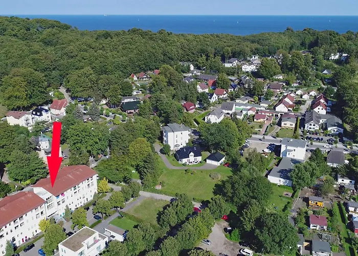 Nur Wenige Gehminuten Zum Zentrum Und 17 - * Sellin (Rugen)